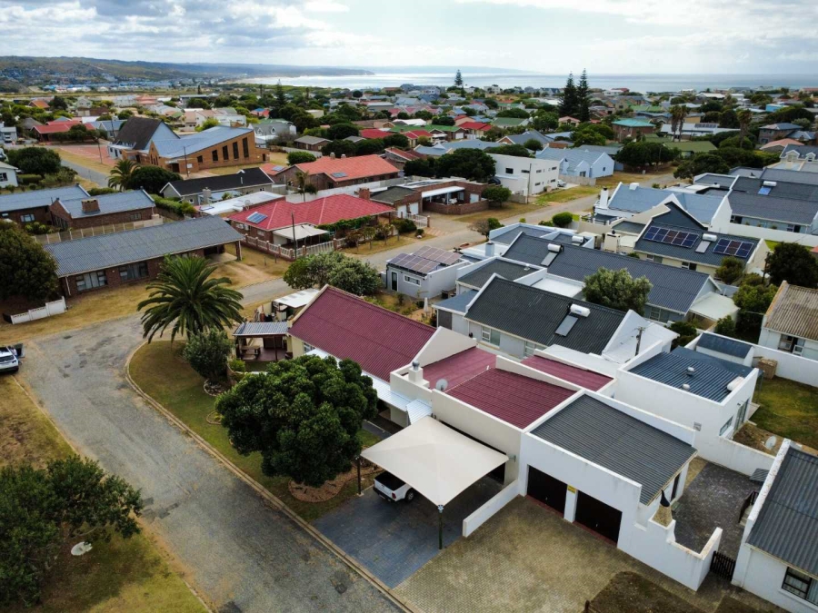 3 Bedroom Property for Sale in Stilbaai Wes Western Cape